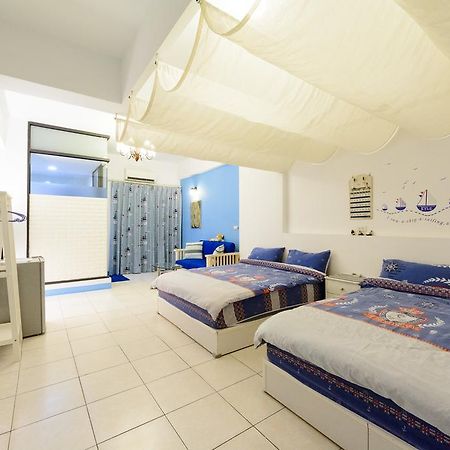 Hotel Play House Tainan Esterno foto