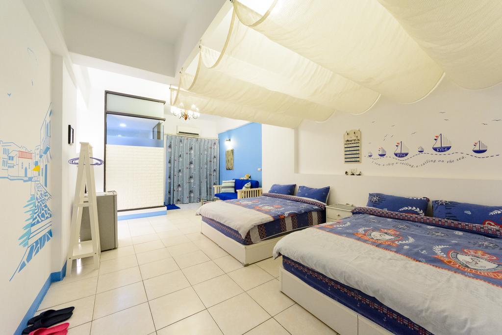 Hotel Play House Tainan Esterno foto