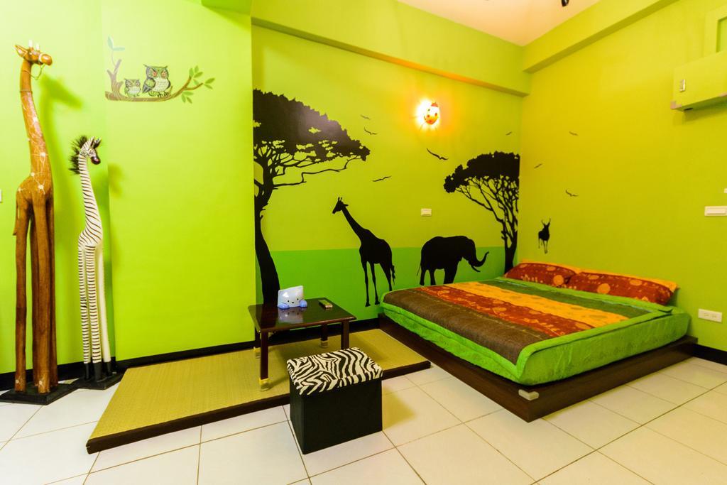 Hotel Play House Tainan Esterno foto