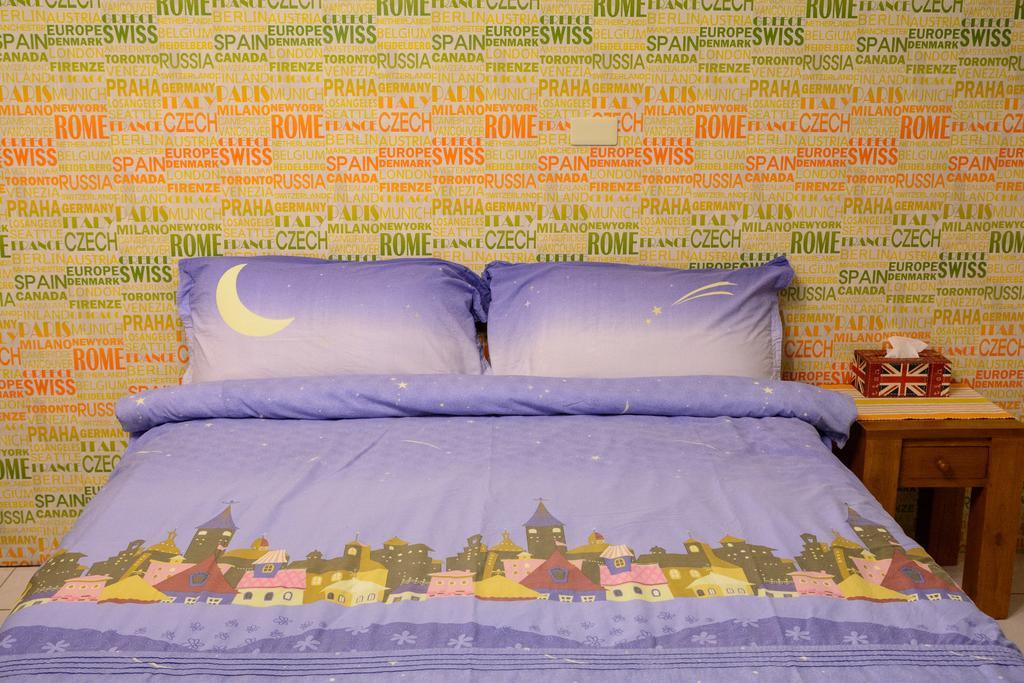 Hotel Play House Tainan Esterno foto
