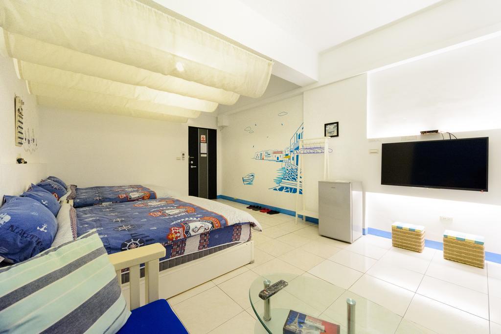 Hotel Play House Tainan Esterno foto