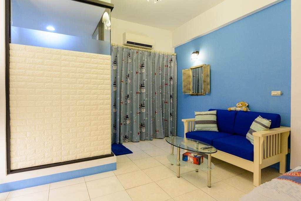 Hotel Play House Tainan Esterno foto
